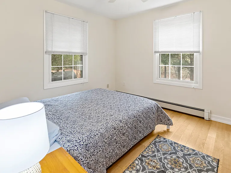 74 Scotts Landing Rd — Photo 16