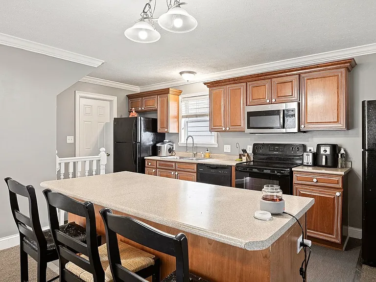 2020.5 Ruckle St — Photo 4