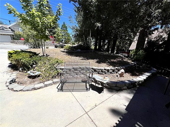 5th image of 1834 Nob Hill Dr