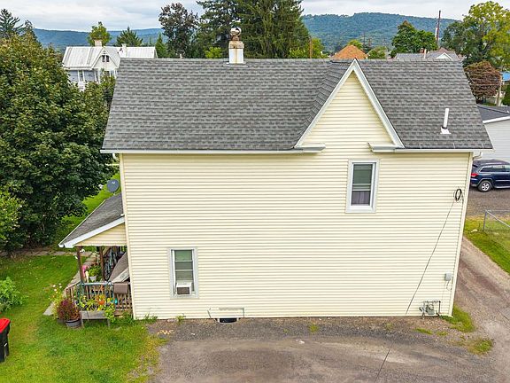 4th image of 604R Market St