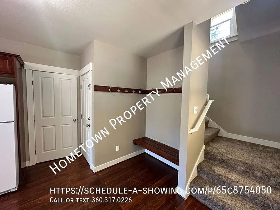 Gorgeous 3 Bedroom in Lacey - Available NOW! — Photo 4