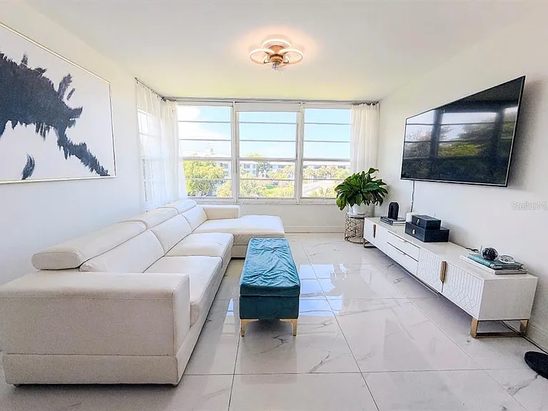 3635 Whitehall Dr #401 — Photo 5