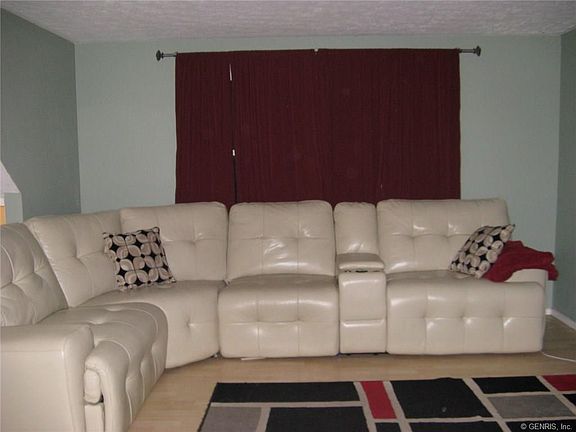 3rd image of 504 Penbrooke Dr