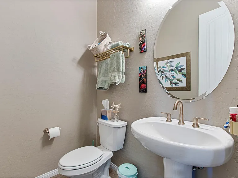 10930 Krista Leigh Ave — Photo 17