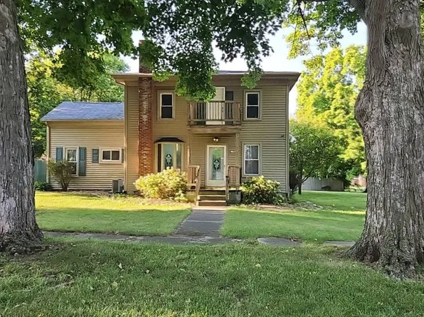 709 Isham St, Lyons, MI 48851