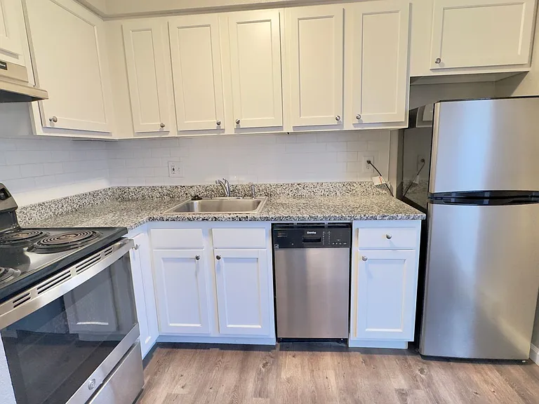 Arcadia Dell Apartments — Photo 11