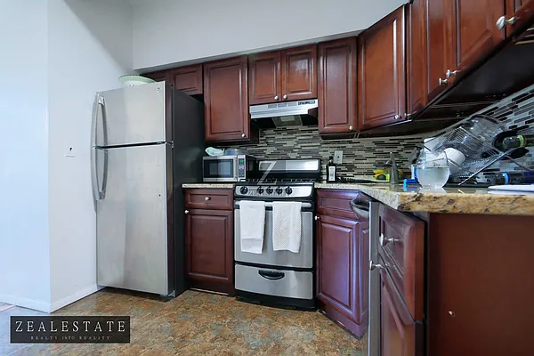 Rented by ZealEstate Group Inc | media 21