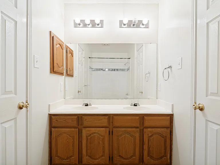 7414 Silver Lake Dr — Photo 10