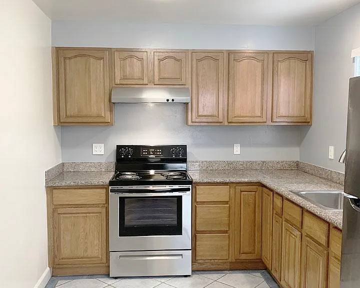 2412 Palmetto Ave #1 — Photo 8