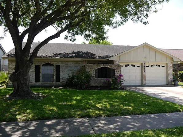 5731 Weeping Willow Rd, Houston, TX 77092