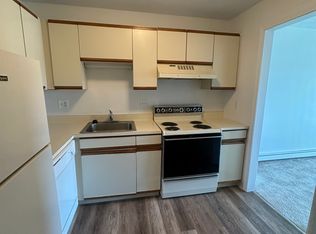 54 Farwell St #16, Newtonville, MA 02460