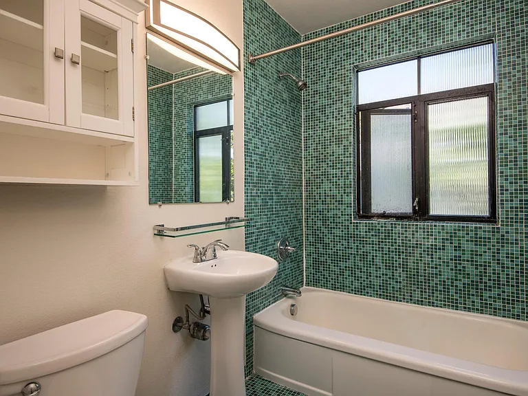 636 N Washington St #303 — Photo 9