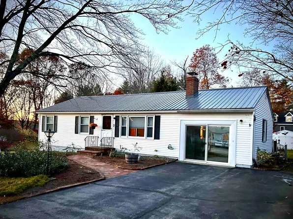 7 Pineview Drive, Dover, NH 03820