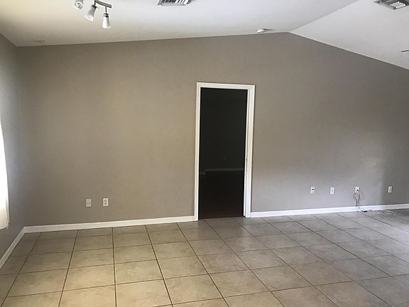 3rd image of 217 SW Chandler Terrace