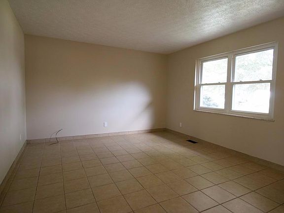 5th image of 4188 Bayberry Ct