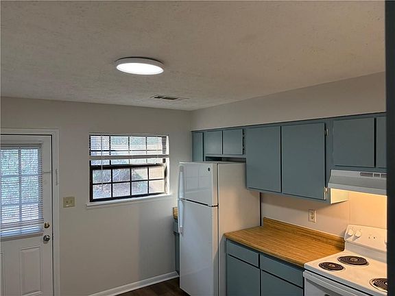 4th image of 3 Eastview Cir #3