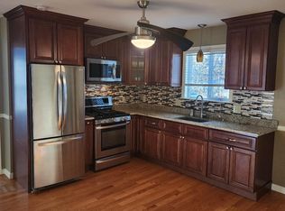 38 East St FLOOR 1, West Warwick, RI 02893