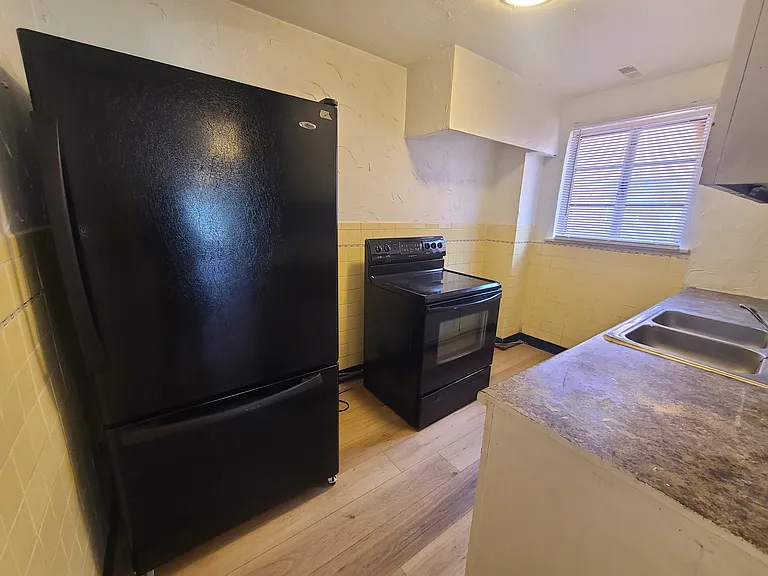 1001 Lilley Ave #D — Photo 6
