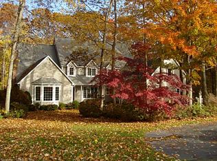 32 Jeremy Dr, East Lyme, CT 06333