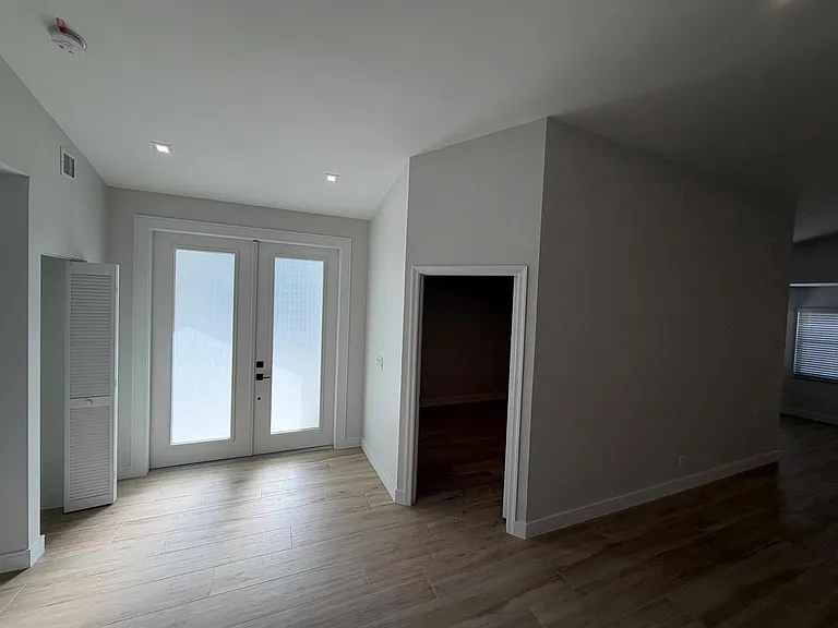 2325 NW 101st Way — Photo 7