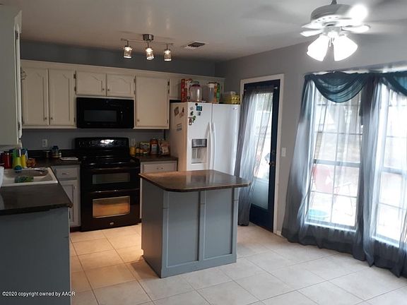 4th image of 405 Mesquite Ave