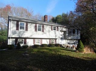 75 Moulton St, Rehoboth, MA 02769