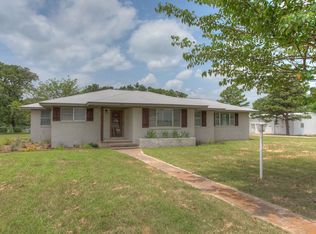 1821 Soda Springs Rd, Millsap, TX 76066