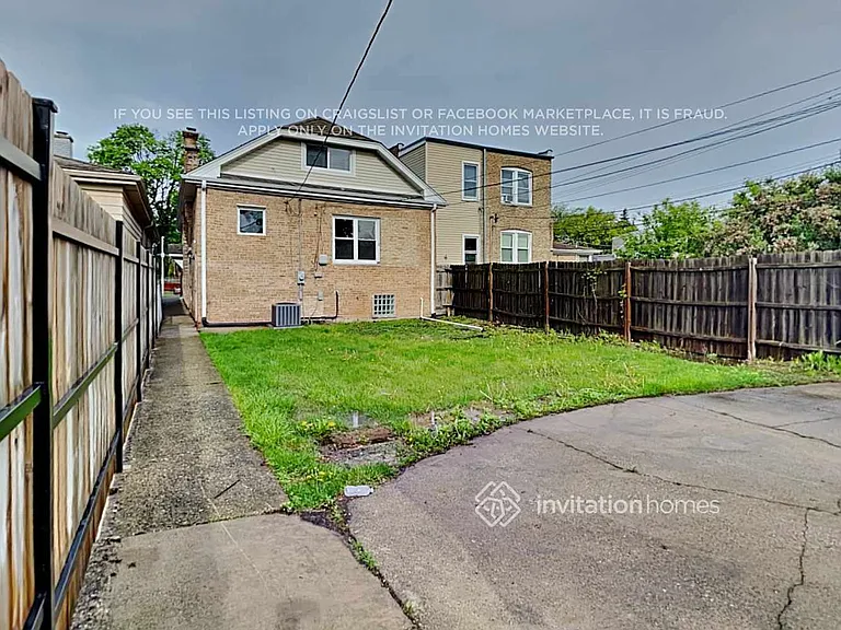 1939 N Sayre Ave — Photo 28
