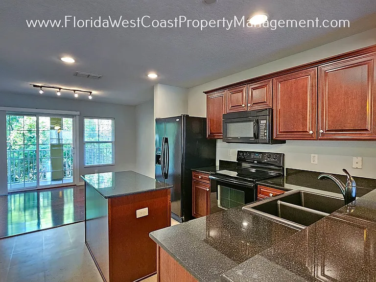 9015 White Sage Loop — Photo 2