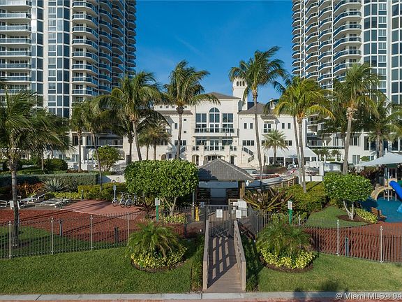 3rd image of 4779 Collins Ave APT 2805