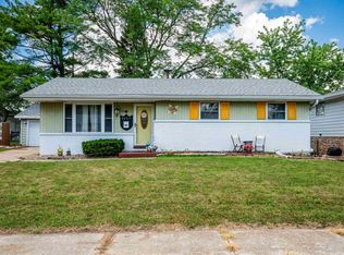 2227 W Westport Rd, Peoria, IL 61615