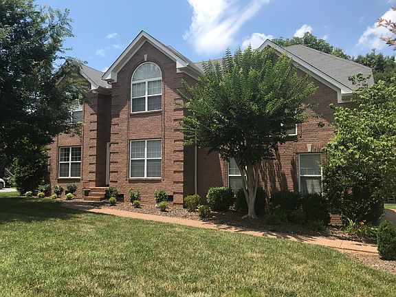 109 crooked creek lane 