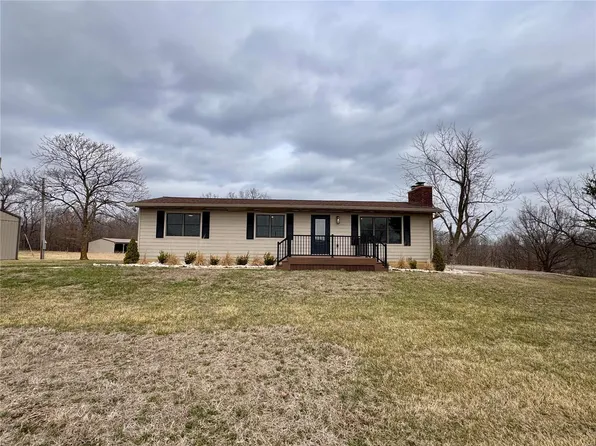 34688 State Highway D, Santa Fe, MO 65282