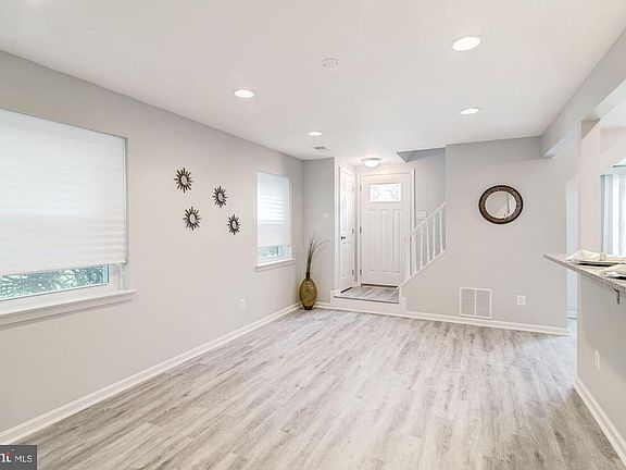 5th image of 9739 Hagel Cir #C