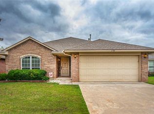 12132 SW 10th St, Yukon, OK 73099