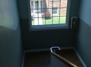 1729 Massachusetts St #16, Lawrence, KS 66044
