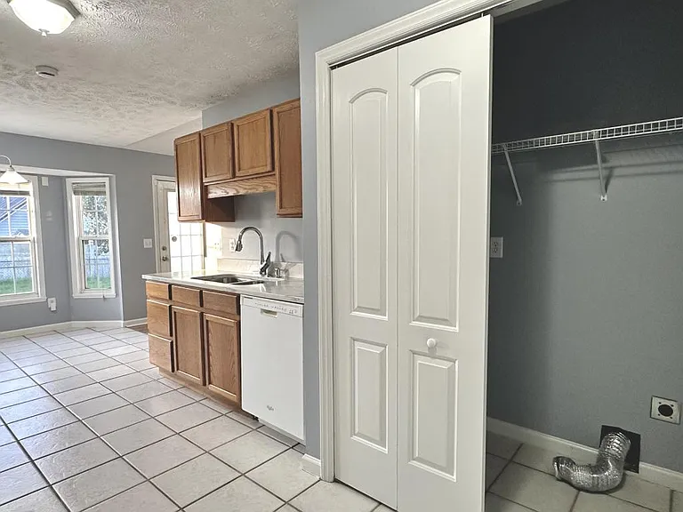 1002 Coalport Rd — Photo 9