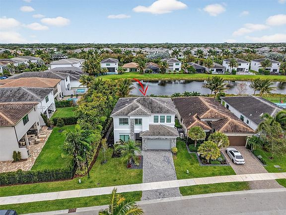 3rd image of 8629 Tower Bridge Ct