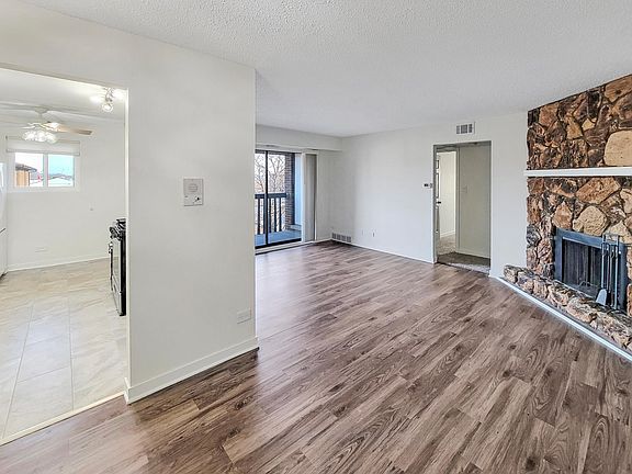4th image of 13620 Lamon Ave APT 422