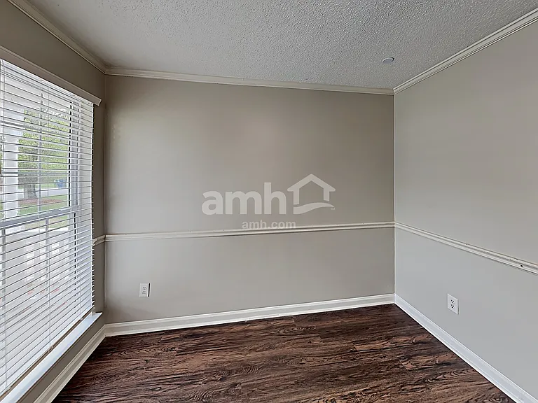 1020 Ridgefield Cir — Photo 6