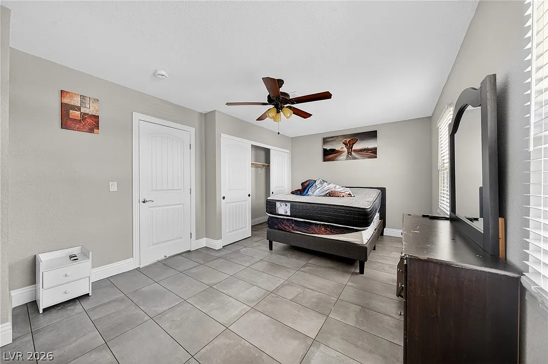 4 bed, 2.5 bath, 2128 sqft, $2,900 — Photo 3