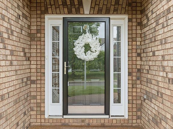 5th image of 828 Chaqueta Ct
