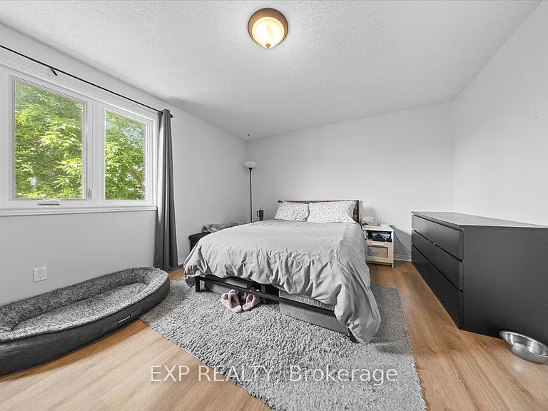 32 Flanders St — Photo 20