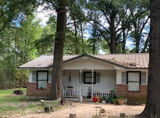 121 Ross Hardeman Rd, Nacogdoches, TX 75961