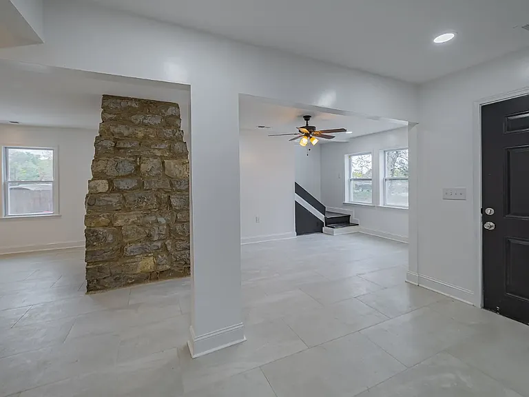 830 Market St — Photo 5