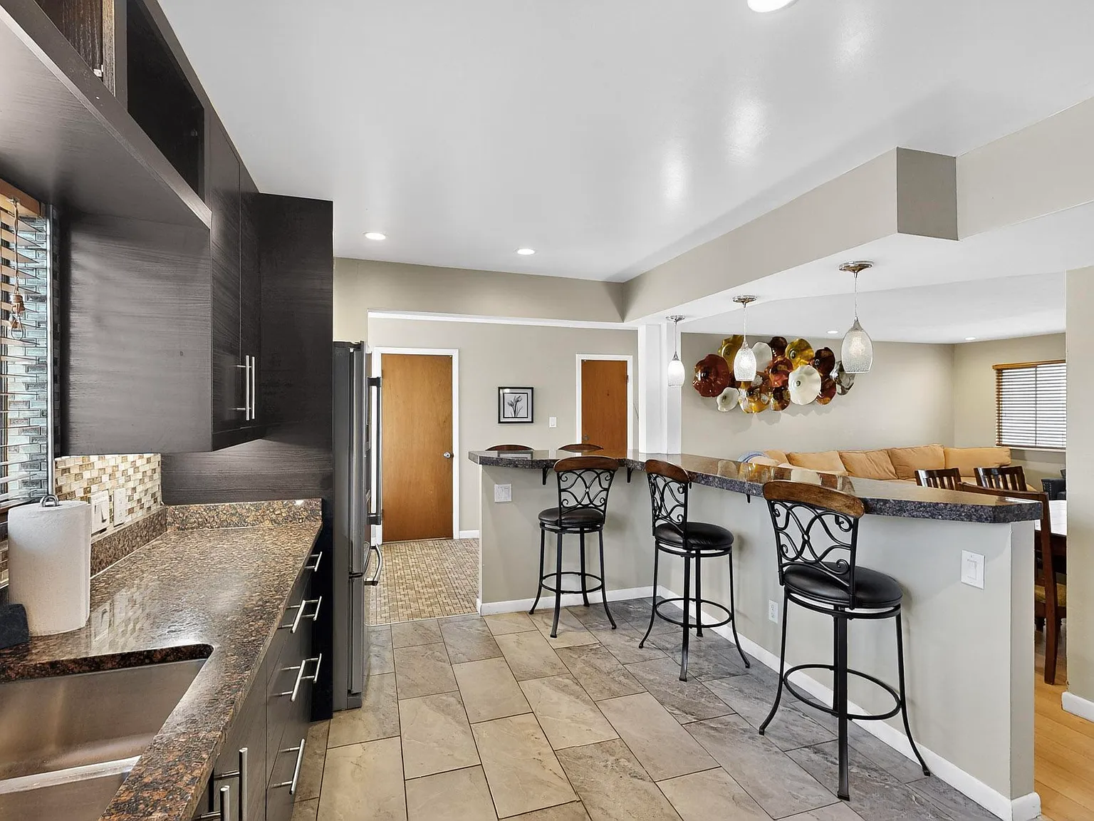 3 bed, $2,900 — Photo 3