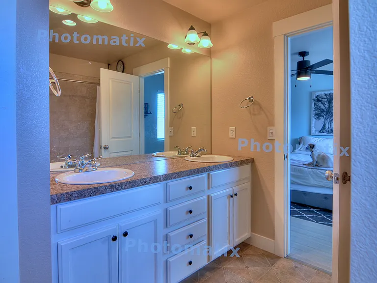 457 Noquet Ct — Photo 8