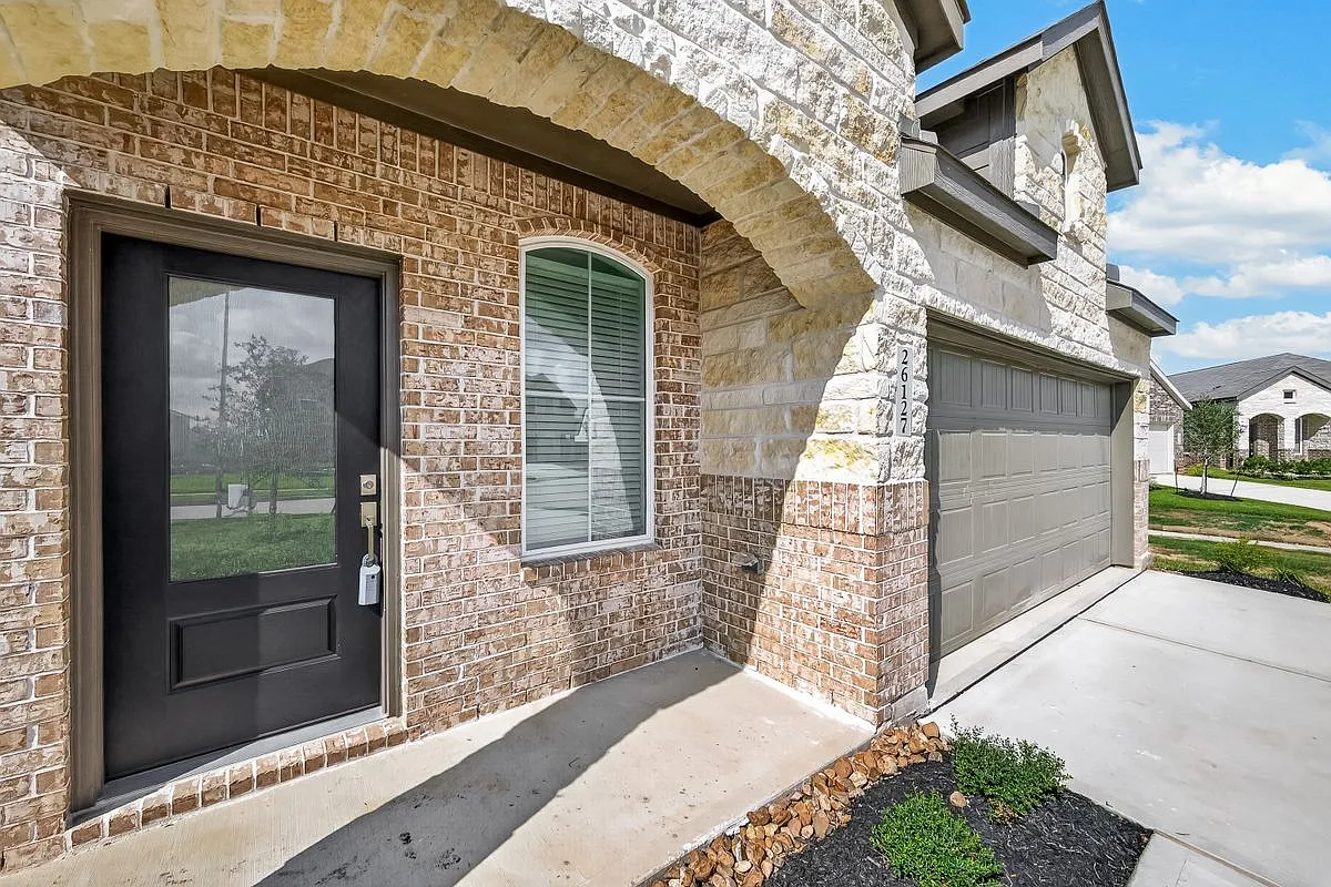 4 bed, 3.0 bath, 1875 sqft, $2,500 — Photo 4