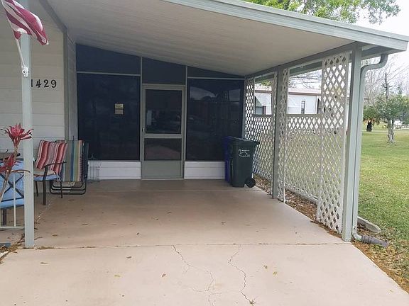 3rd image of 1429 Gladiola Dr