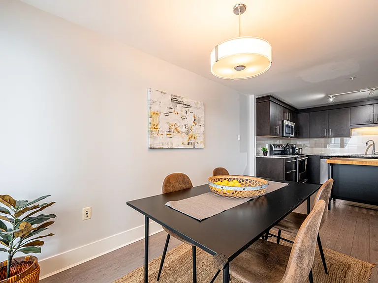 15 Kings Wharf Pl #403 — Photo 9